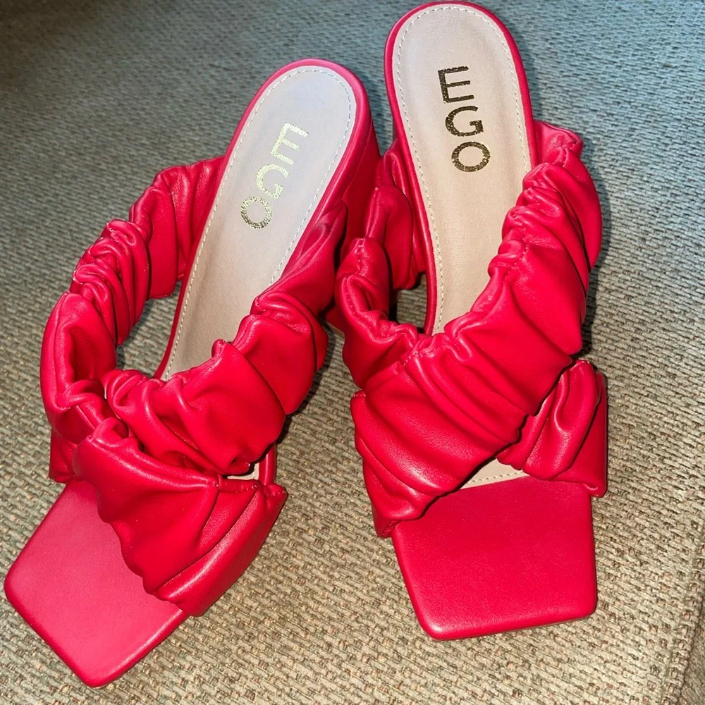 EGO Red Thick Strap Heels - Picture 1 of 3